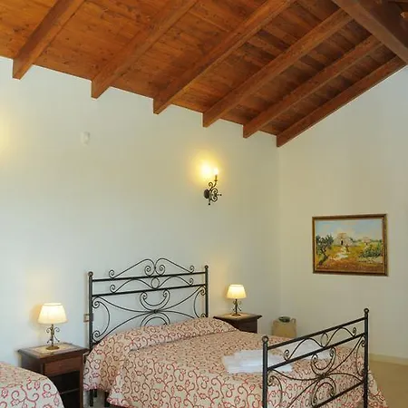 Agriturismo Masseria Quaremme Villa Carpignano Salentino Kamer foto